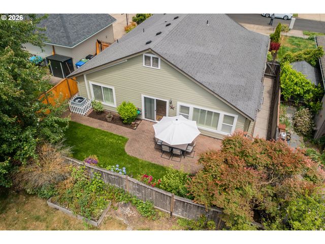 5548 Jeffrey Way, Eugene, OR 97402