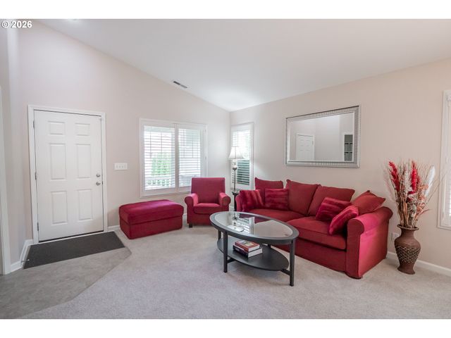 5548 Jeffrey Way, Eugene, OR 97402