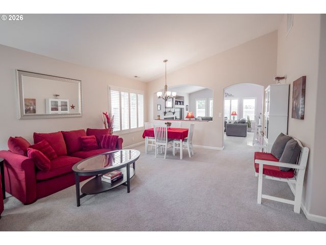 5548 Jeffrey Way, Eugene, OR 97402