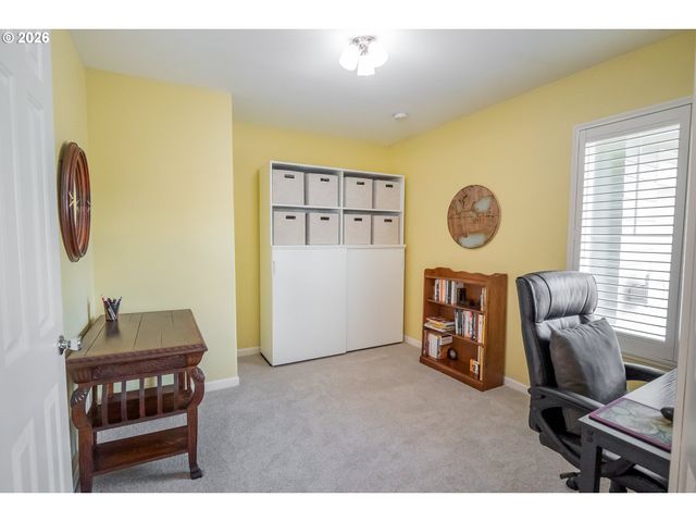 5548 Jeffrey Way, Eugene, OR 97402