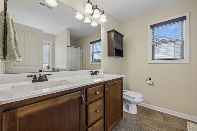 1075 Freedom Dr, Clarksville, TN 37042