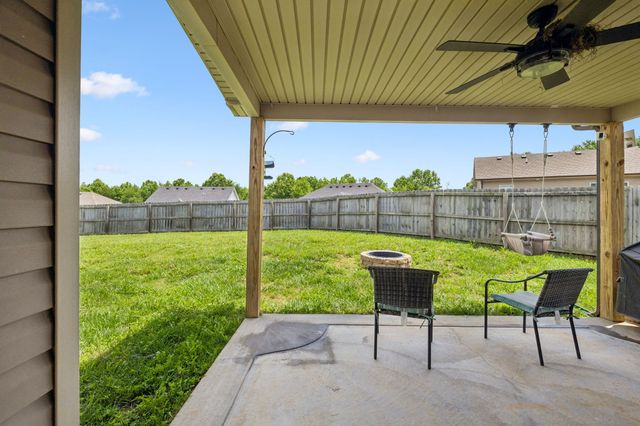 1075 Freedom Dr, Clarksville, TN 37042