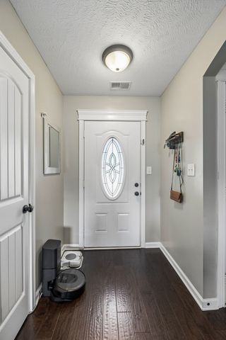 1075 Freedom Dr, Clarksville, TN 37042
