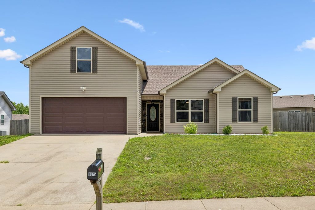 1075 Freedom Dr, Clarksville, TN 37042