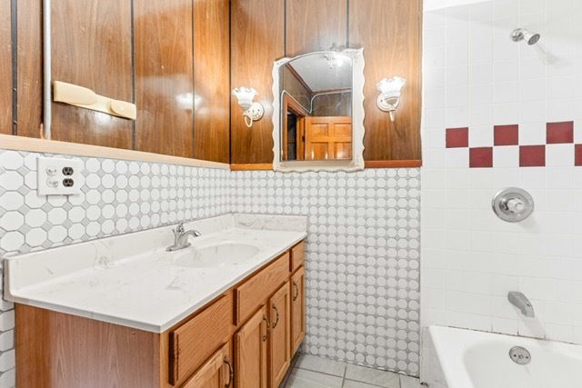 3047 S Broad Street, Chicago, IL 60608