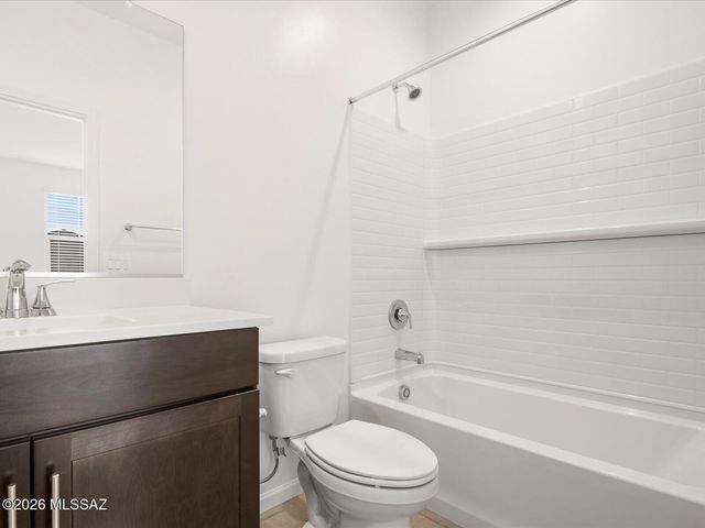 780 W Calle Cubeta, Sahuarita, AZ 85629