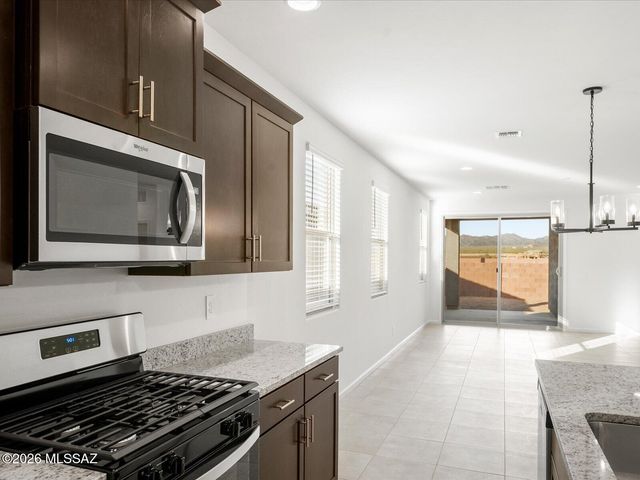 780 W Calle Cubeta, Sahuarita, AZ 85629