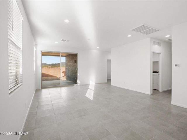 780 W Calle Cubeta, Sahuarita, AZ 85629