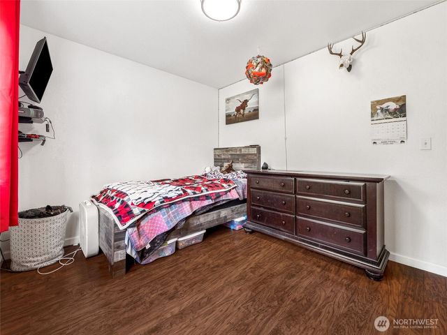 40407 Mountain Highway E, Eatonville, WA 98328