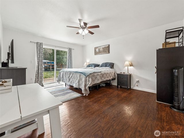 40407 Mountain Highway E, Eatonville, WA 98328