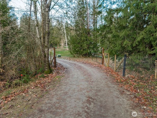 40407 Mountain Highway E, Eatonville, WA 98328