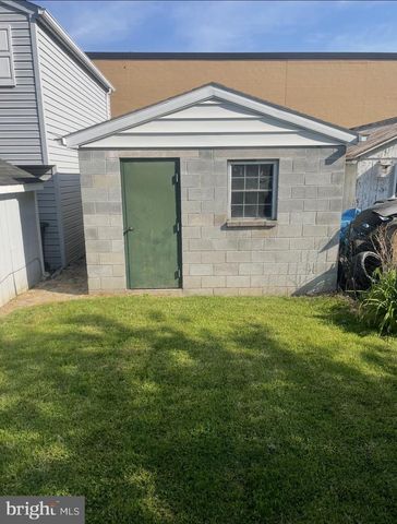 49 E WASHINGTON ST, Topton, PA 19562
