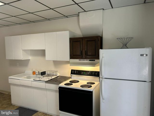 49 E WASHINGTON ST, Topton, PA 19562