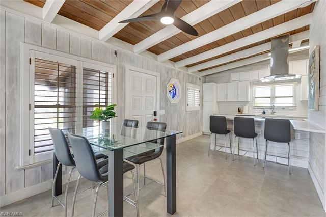 370 Bayland RD, Fort Myers Beach, FL 33931