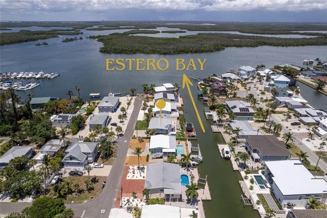 370 Bayland RD, Fort Myers Beach, FL 33931