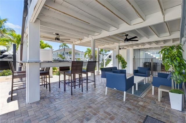 370 Bayland RD, Fort Myers Beach, FL 33931