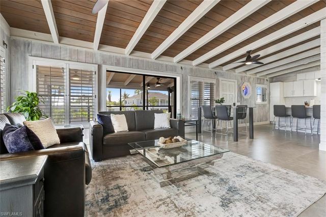 370 Bayland RD, Fort Myers Beach, FL 33931