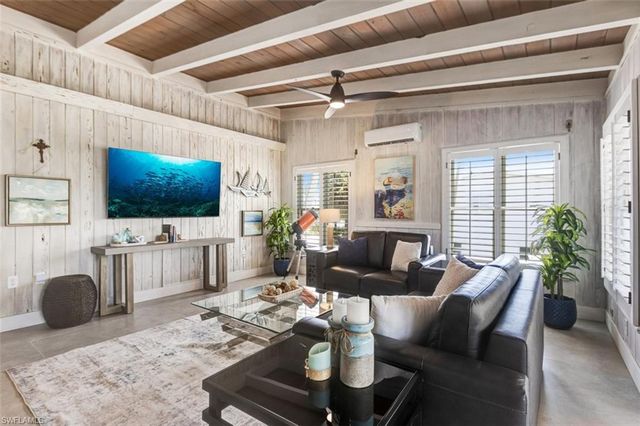 370 Bayland RD, Fort Myers Beach, FL 33931