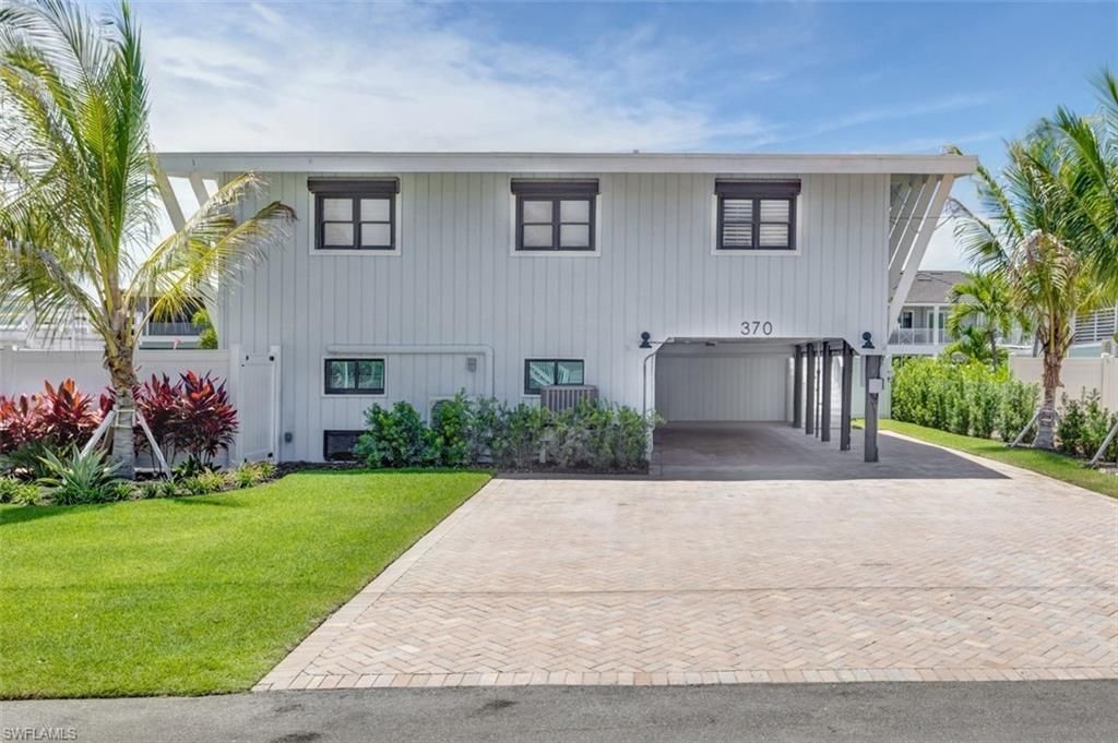 370 Bayland RD, Fort Myers Beach, FL 33931