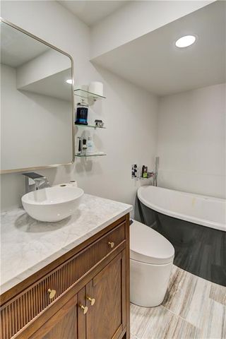 5629 W 50th Street, Roeland Park, KS 66202