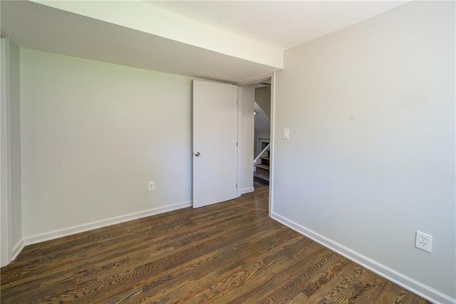 5629 W 50th Street, Roeland Park, KS 66202