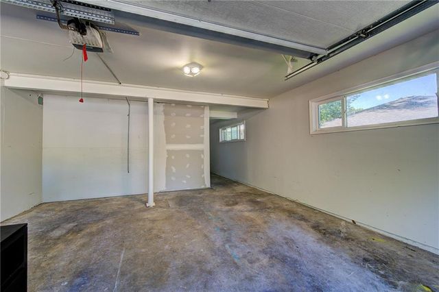 5629 W 50th Street, Roeland Park, KS 66202
