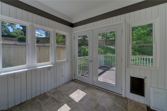 5629 W 50th Street, Roeland Park, KS 66202