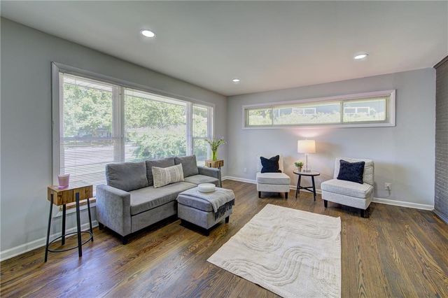 5629 W 50th Street, Roeland Park, KS 66202