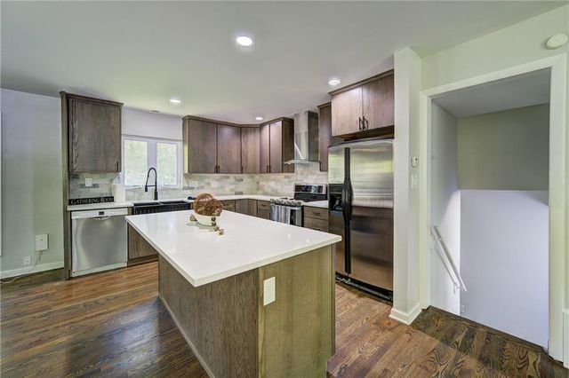 5629 W 50th Street, Roeland Park, KS 66202