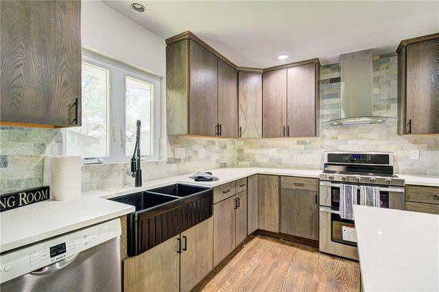 5629 W 50th Street, Roeland Park, KS 66202