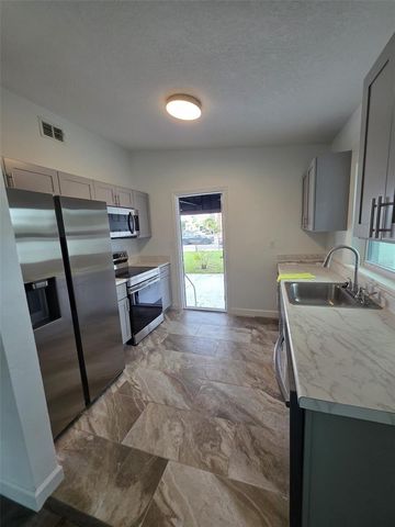 5660 PECOS STREET, Orlando, FL 32807
