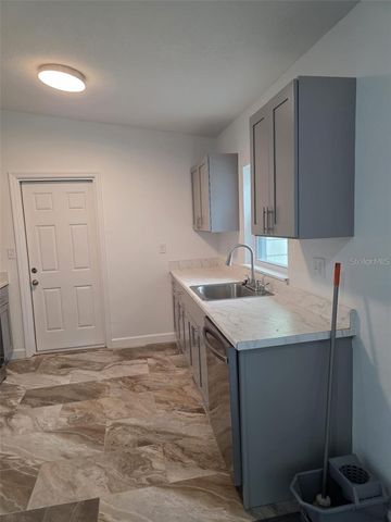 5660 PECOS STREET, Orlando, FL 32807