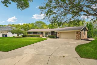 3428 S 119th STREET, West Allis, WI 53227