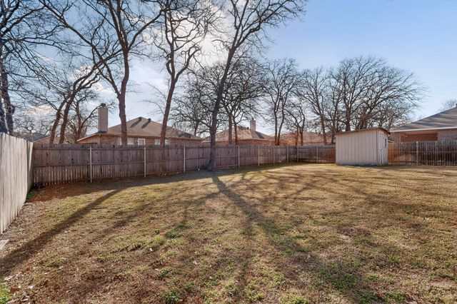 508 Logan Drive, Azle, TX 76020