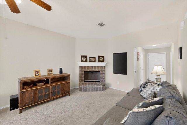 508 Logan Drive, Azle, TX 76020