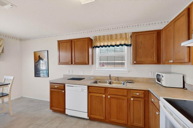 508 Logan Drive, Azle, TX 76020