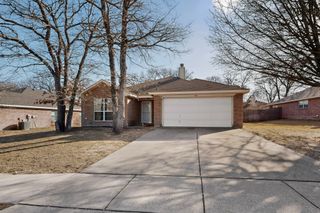 508 Logan Drive, Azle, TX 76020