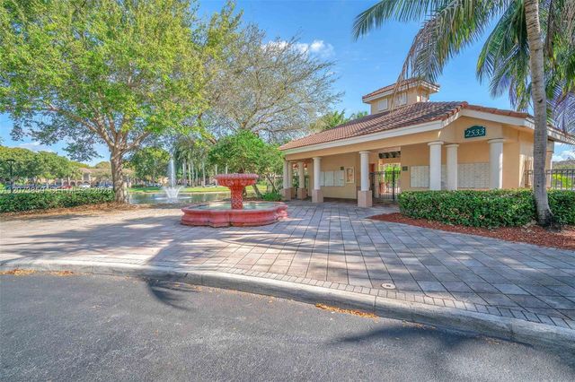 2532 Centergate Drive 201, Miramar, FL 33025