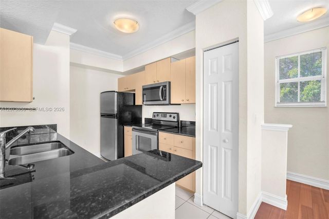 2532 Centergate Drive 201, Miramar, FL 33025