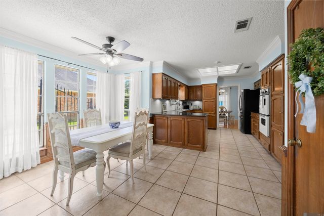 2103 Aspenwood Dr, Baton Rouge, LA 70816