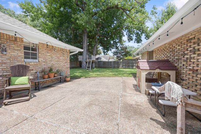 2103 Aspenwood Dr, Baton Rouge, LA 70816
