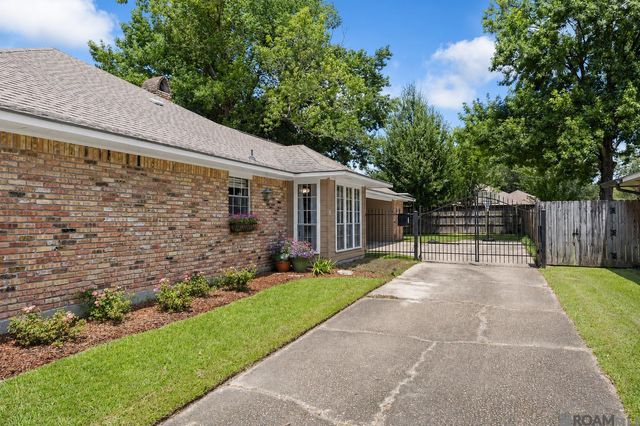 2103 Aspenwood Dr, Baton Rouge, LA 70816