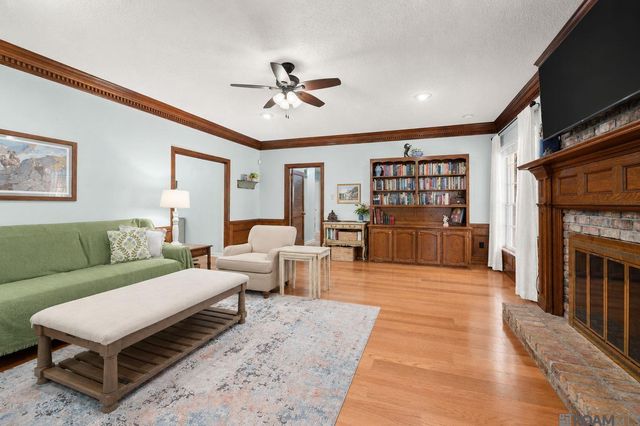 2103 Aspenwood Dr, Baton Rouge, LA 70816