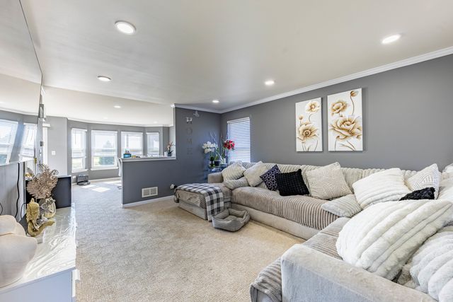 2803 Huntington Drive, Belvidere, IL 61008