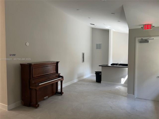 6900 SW 39th St 207J, Davie, FL 33314