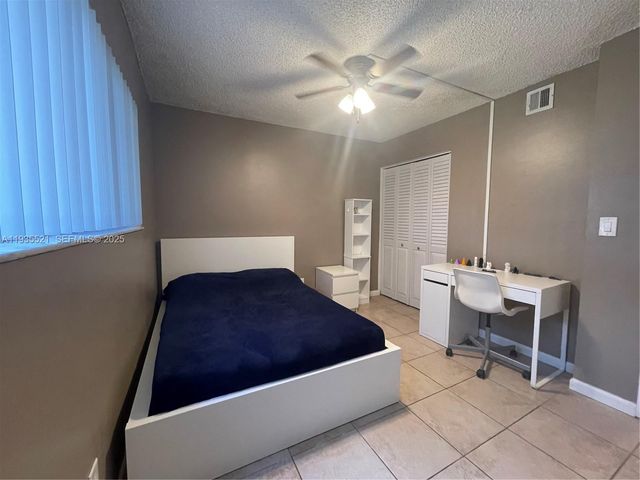 6900 SW 39th St 207J, Davie, FL 33314