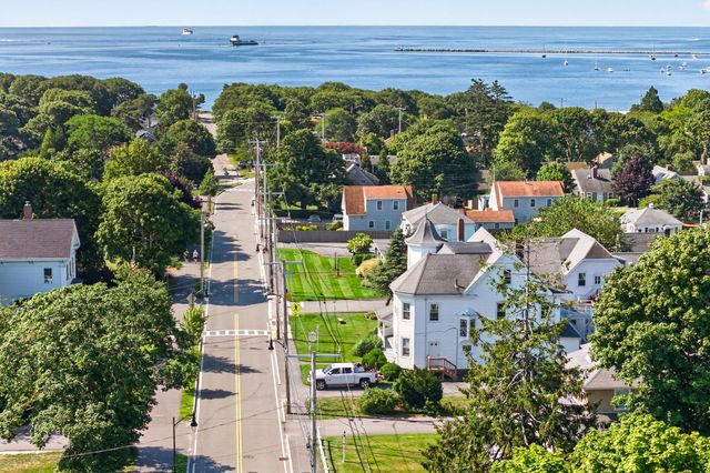 316 Sea Street APT I, Hyannis, MA 02601