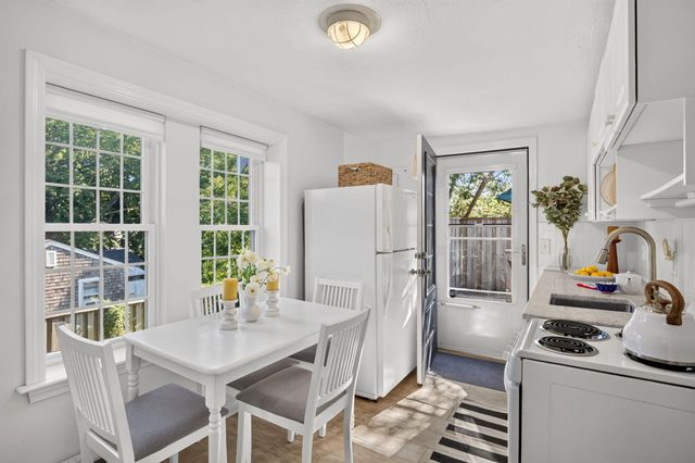 316 Sea Street APT I, Hyannis, MA 02601