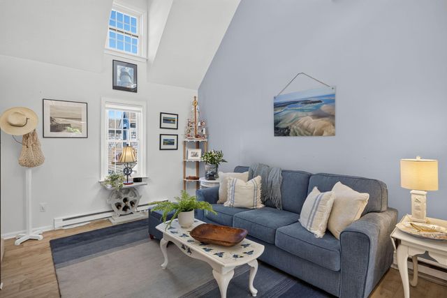316 Sea Street APT I, Hyannis, MA 02601