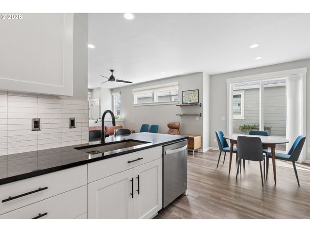 4331 Se 65TH Ave, Hillsboro, OR 97123